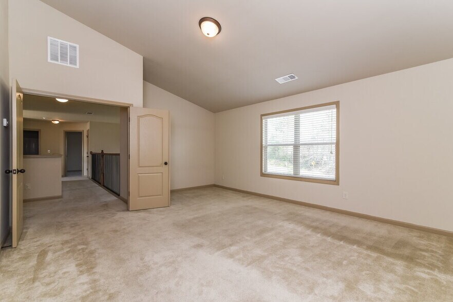 Building Photo - 3258 Sag Harbor Ct NE