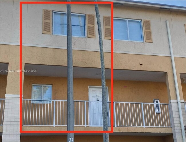 Building Photo - 6245 SW Kendale Lakes Cir