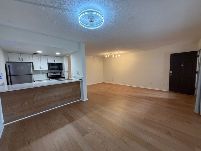 Building Photo - Great Largo 2/1 condo 55+ community