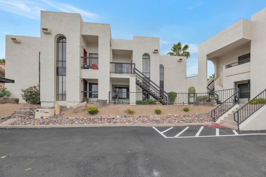 Building Photo - 16739 E El Lago Blvd