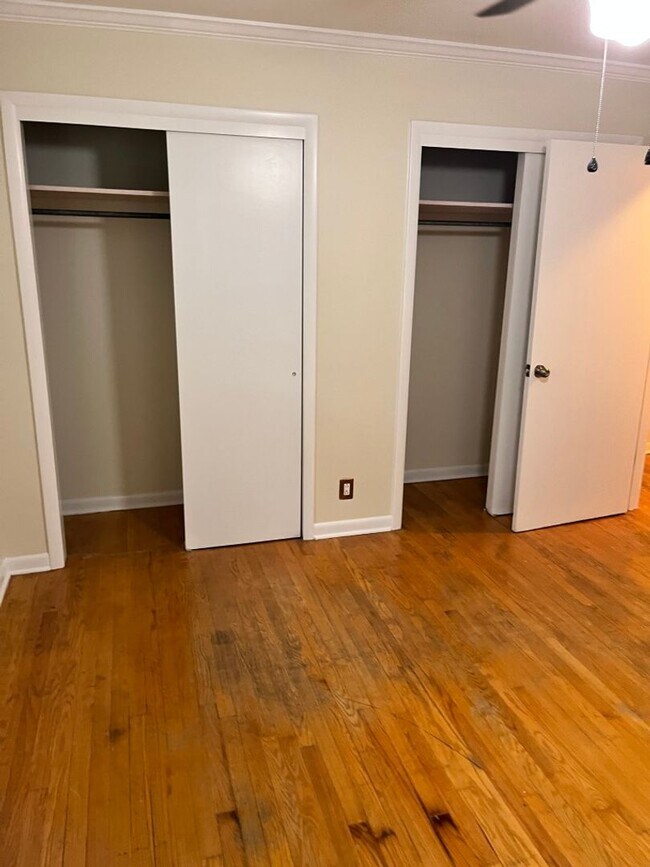 Building Photo - Centrally located Ranch Style Home in Murf...