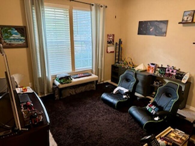 Building Photo - Immaculate Longleaf 4/3 with Office