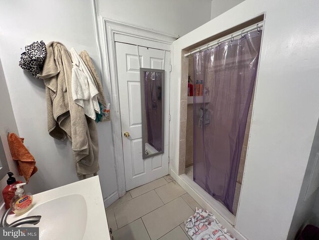 Building Photo - 1709 W Montgomery Ave