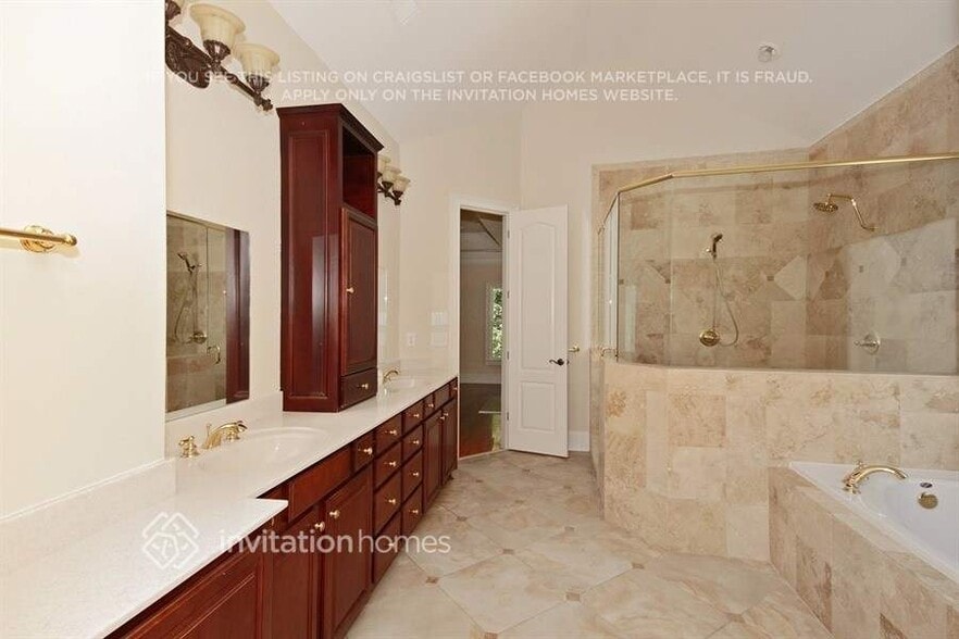 Building Photo - 404 Wynns Way SW