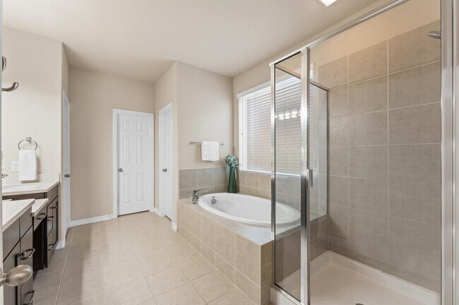 Building Photo - 955 Smokethorn Trl