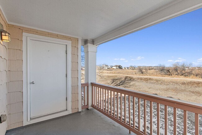 Building Photo - Students Welcome! Bright and Spacious 2-Bedroom, 2-Bath Condo in South Loveland