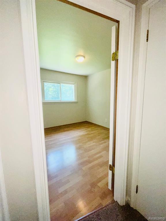 Building Photo - 33910 Playview Ct