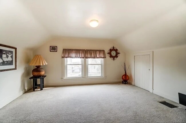 Building Photo - 3317 Wunder Ave