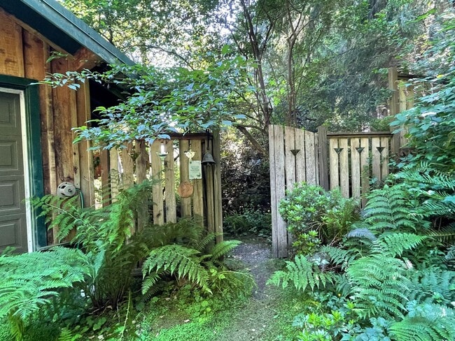 Building Photo - Langley Craftsman in Park-Like Setting and One Small Pet Allowed