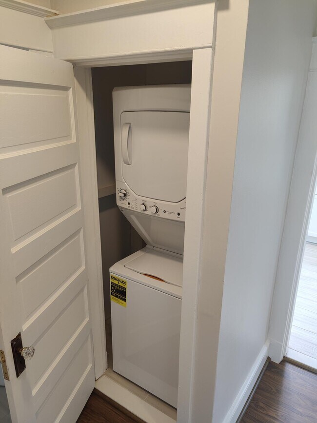 Washer/Dryer - 3405 Callaway Ave