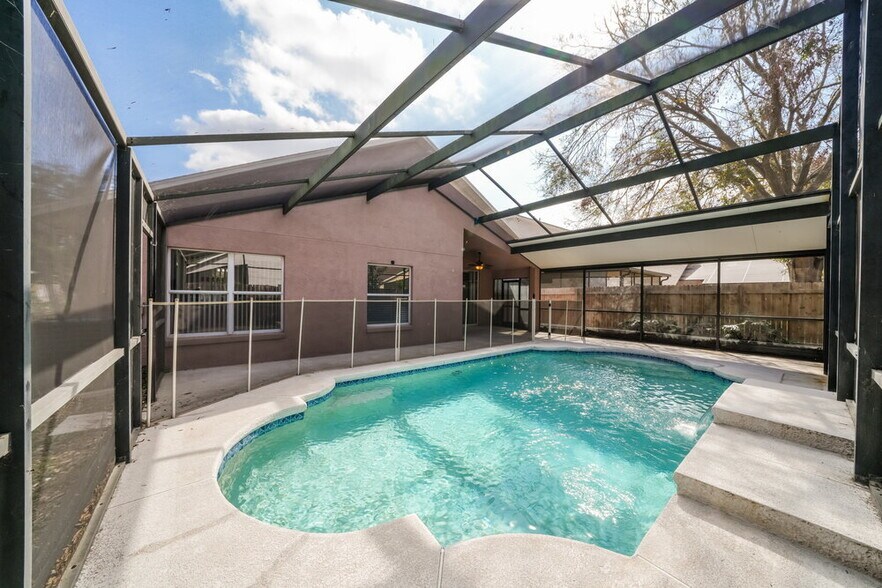 Building Photo - 6757 Waterton Dr