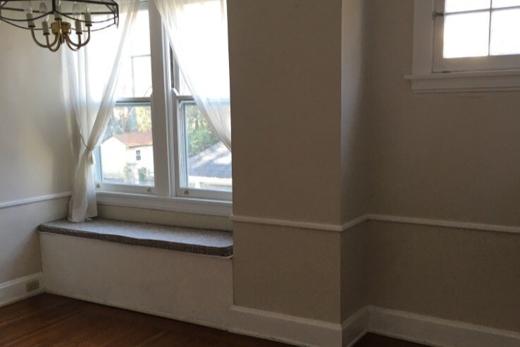 DINING ROOM WINDOW SEAT - 1179 Herschel Ave