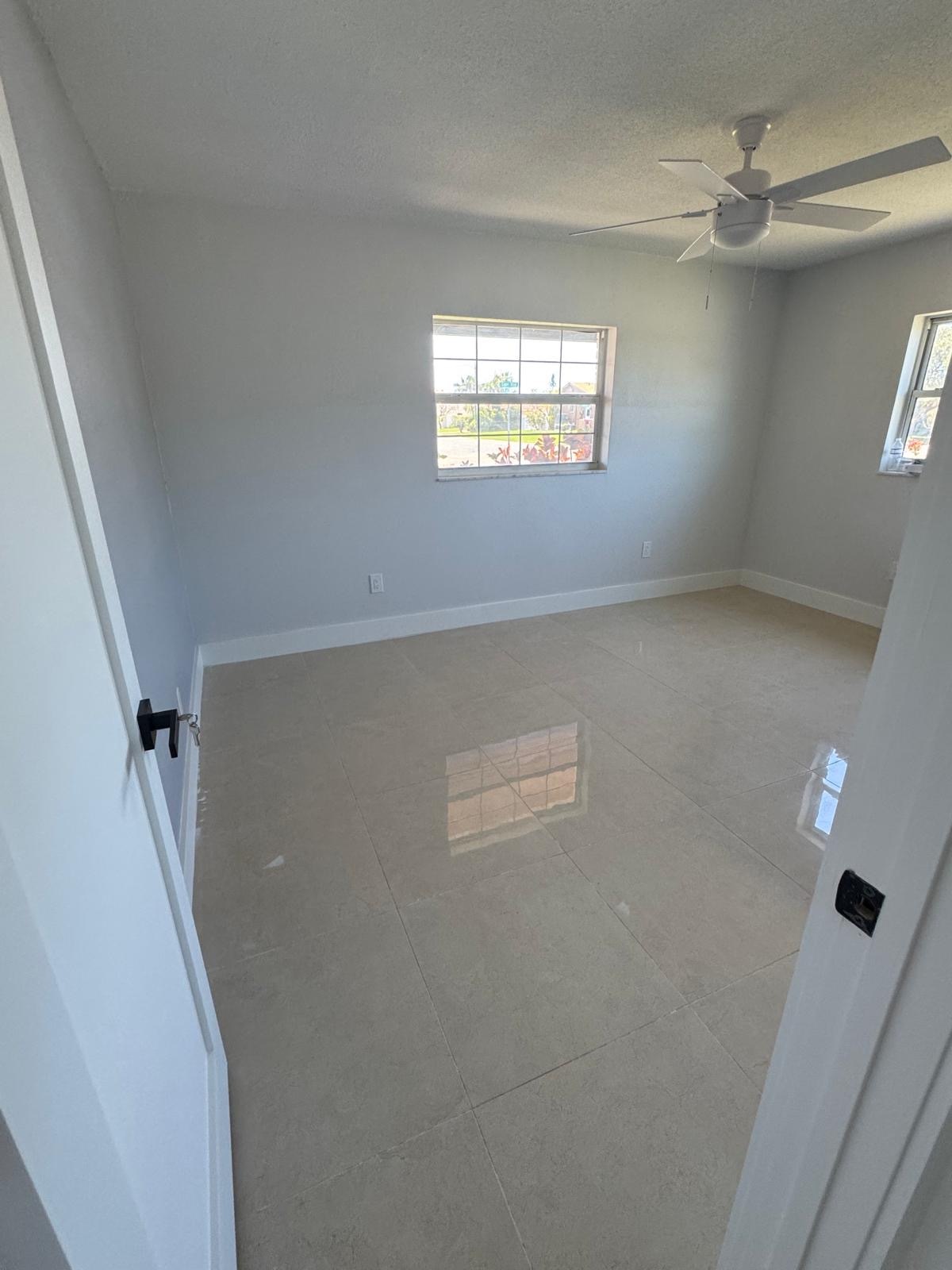 Building Photo - 400 Capri Blvd