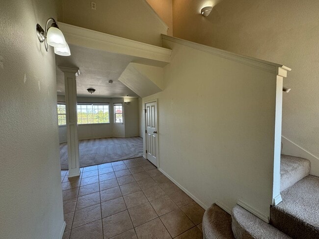 Building Photo - Spacious 3-Bedroom Duplex Located within Close Proximity to Fort Leonard Wood!