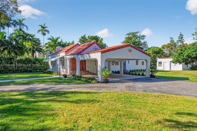 Building Photo - 1305 Alhambra Cir