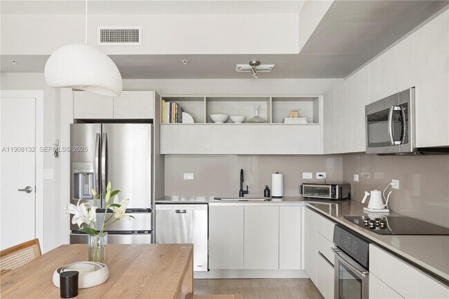 Building Photo - 3470 E Coast Ave