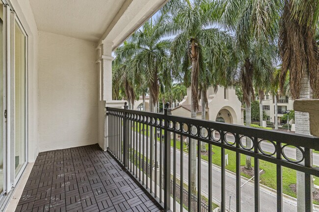 Building Photo - 2900 NW 125th Ave