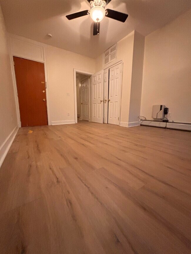 Building Photo - 333 Sip Ave