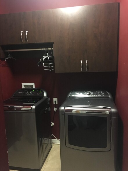 Laundry room - 127 Explorer Dr