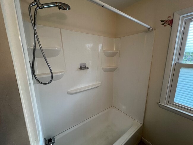 Building Photo - 19 Bennett Rd