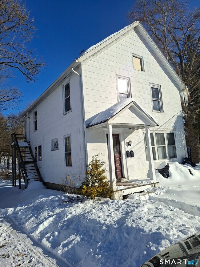 Building Photo - 7 Main St