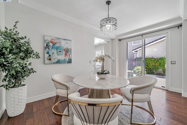 Building Photo - 260 Abigail Cir