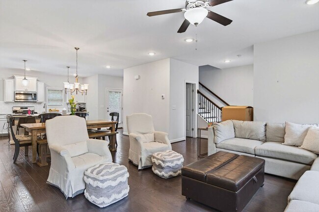 Building Photo - Stunning & Spacious Downtown Kennesaw Townhome 3 Bed 3.5 Bath w/2 Car Garage!