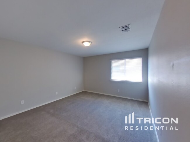 Building Photo - 10411 Trotters Bay