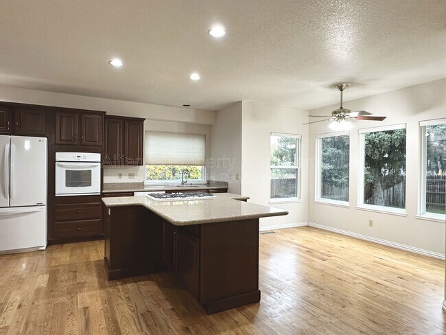 Building Photo - 4420 Cobbleskill Dr