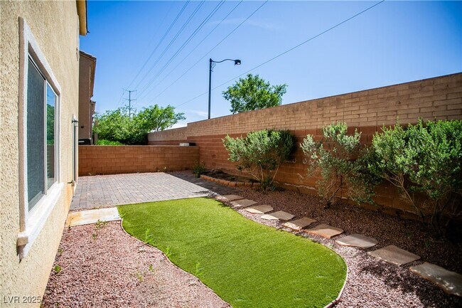 Building Photo - 7927 Bartlett Peak St