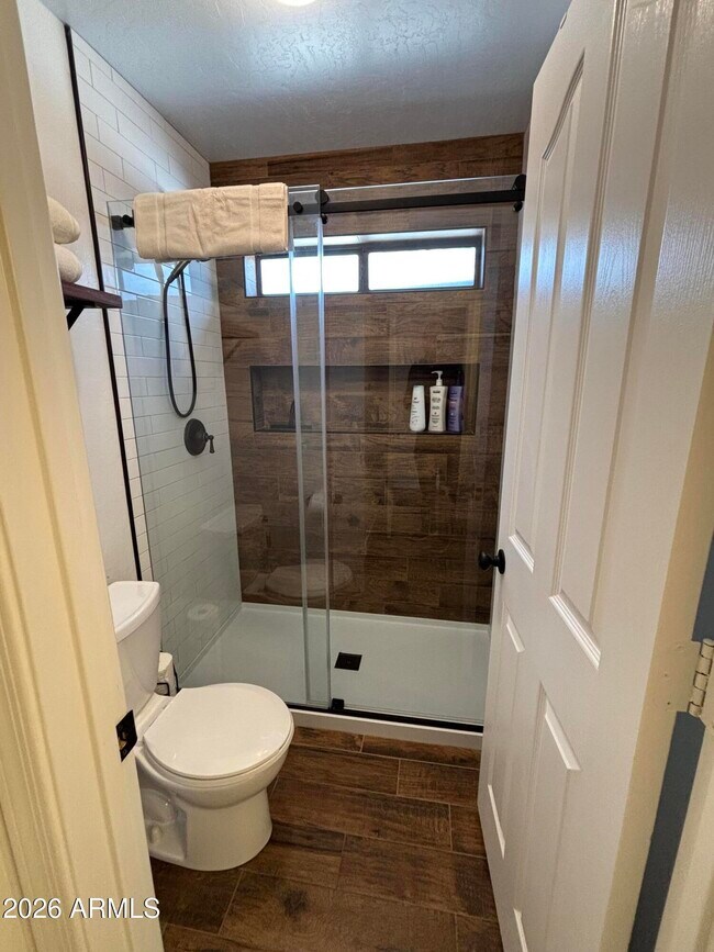 Building Photo - 2041 E Marquette Dr