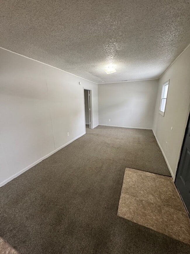 Building Photo - 1404 Dubois St