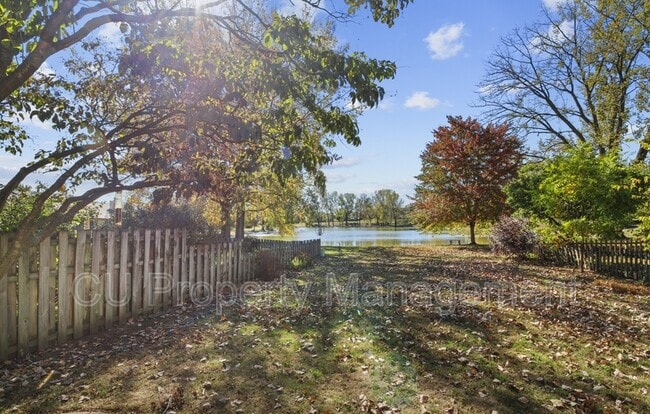 Building Photo - 505 Clearwater Dr