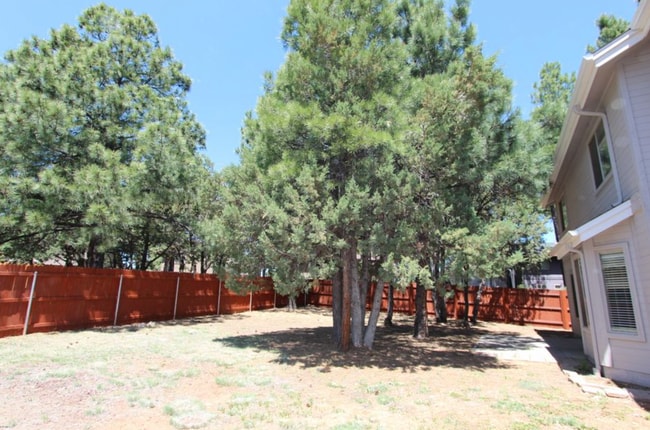 Building Photo - 4968 S Pyrite Rd
