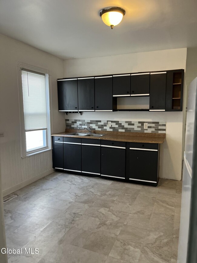 Building Photo - 1638 Van Vranken Ave.