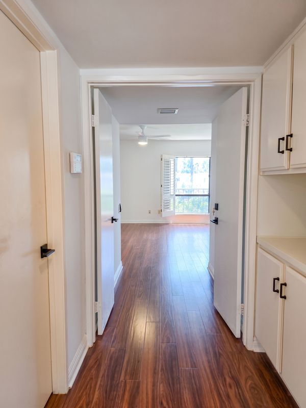 Building Photo - 6121 Shoup Ave