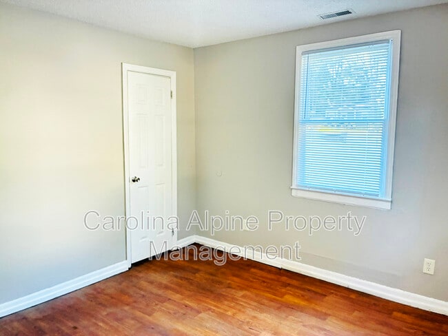 Building Photo - 249 Scruggs St