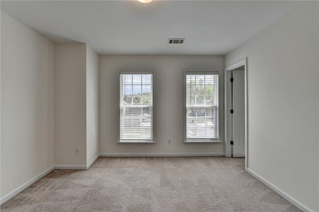 Building Photo - 580 Hammersmith Dr