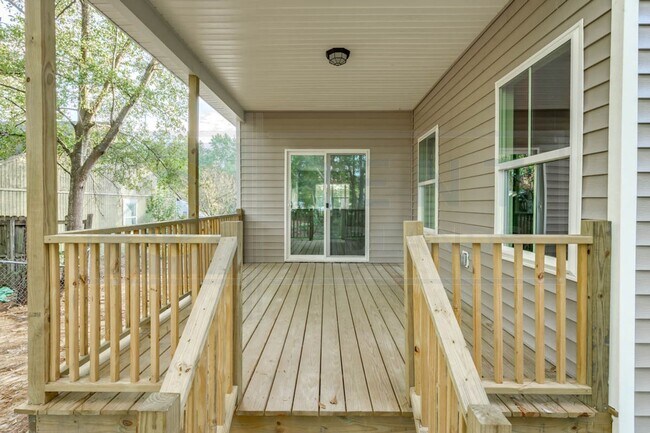 Building Photo - Newly built 3 bedroom, 2 bath Home