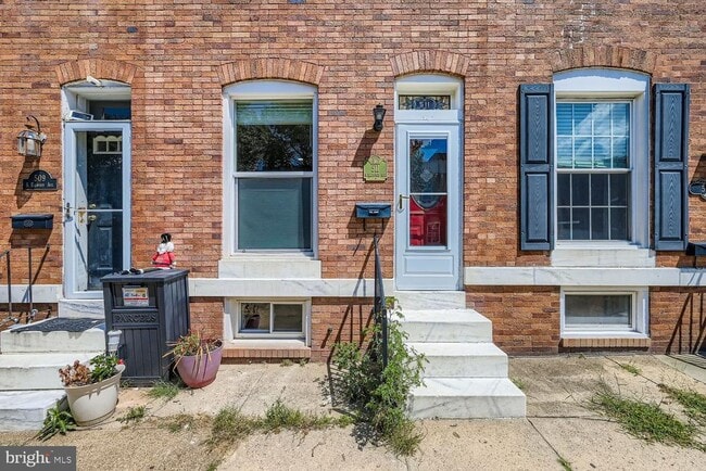 Building Photo - 511 S Ellwood Ave