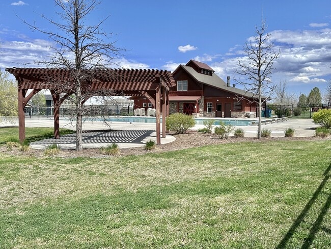 Building Photo - 2107 Sandbur Dr