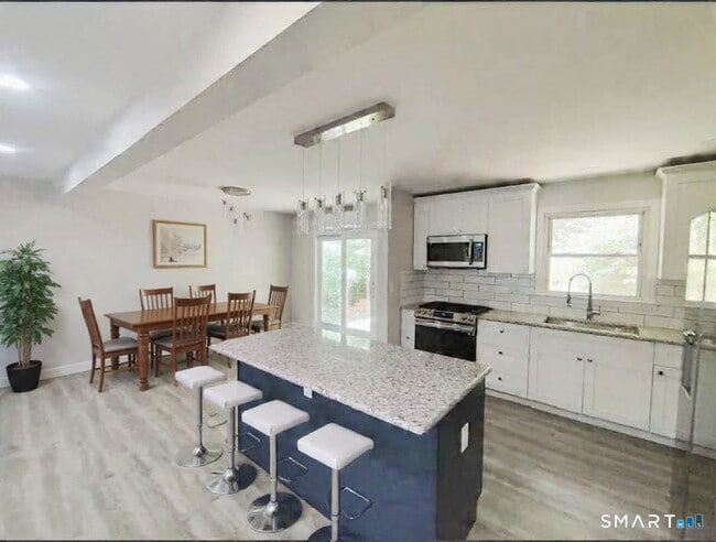 Building Photo - 27 Paper Mill Rd