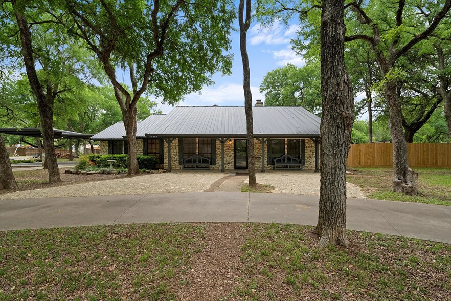 Front Entrance - 273 Leafy Hollow Ln