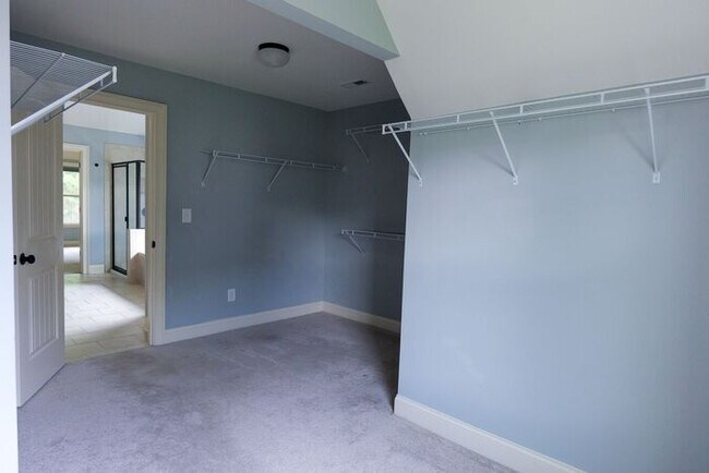Building Photo - 5840 Springbox Dr Suwanee, GA 30024