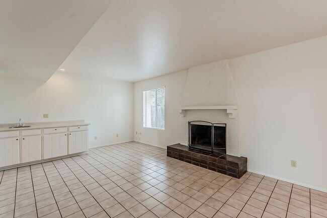 Building Photo - 85254! Four Beds with POOL!