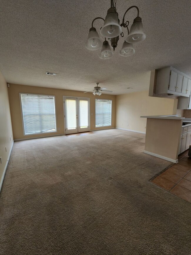 Building Photo - Dunwoody Townhomes