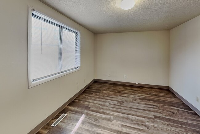 Building Photo - 207 Stanton Ave