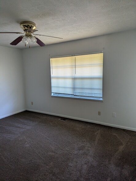 Building Photo - 4814 Impala Ln