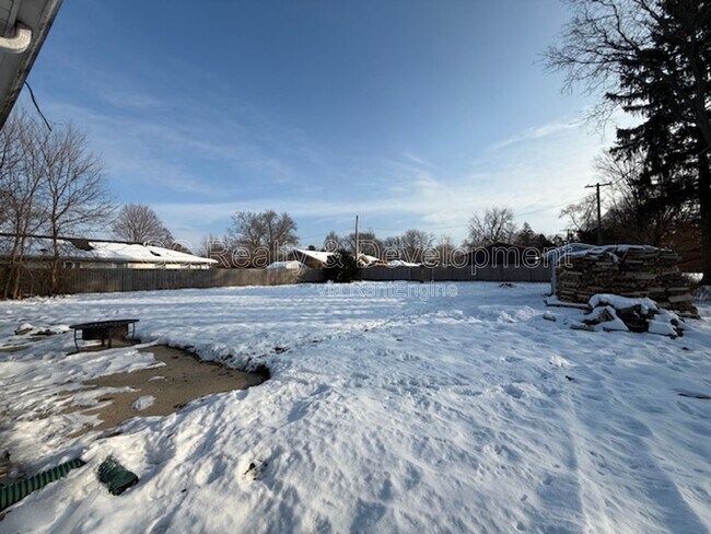 Building Photo - 838 Whitlock Ave