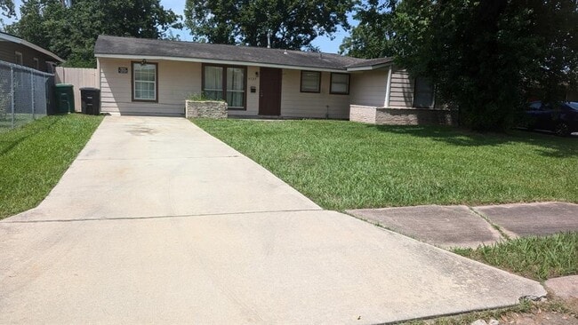 Primary Photo - 6139 Ridgeway Dr